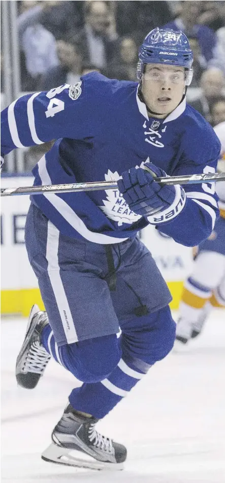  ?? CRAIG ROBERTSON ?? Like Patrik Laine, Toronto Maple Leafs centre Auston Matthews is on pace for a 40-goal season. If either hits that mark, it will be the first time a rookie has done so since Alex Ovechkin potted 52 in 2005-06.
