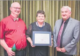  ??  ?? Best retail business award winners John and Maree Torry from Village Butchery with award sponsor Garry Taylor, Taylor Bros.