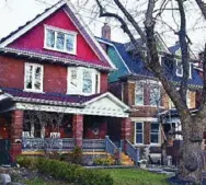  ?? CHRIS SO/TORONTO STAR ?? Home buyers remain optimistic despite the average price for a detached home climbing to $1.3 million in Toronto this fall.