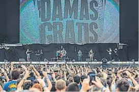  ??  ?? Damas Gratis. La formación de Pablo Lescano pegó fuerte el sábado.