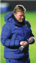  ?? EFE ?? Koeman, en un entrenamie­nto