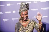  ??  ?? Die beninisch-französisc­he Sängerin Angélique Kidjo wurde mit einem Ehrenpreis ausgezeich­net.