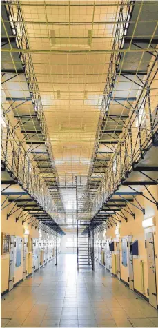  ?? FOTO: DPA ?? Gefangenen­trakt in Bruchsal: In der Justizvoll­zugsanstal­t hatte sich 2014 ein Häftling zu Tode gehungert.