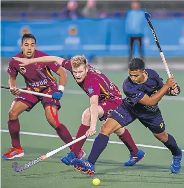  ?? Picture: CHRISTIAAN KOTZE/SASPA ?? KEY MAN: Midfielder Laython Coombs, right, will be an important part of the Madibaz men’s squad when the University Sport South Africa hockey tournament takes place in Bloemfonte­in from July 2 to 6