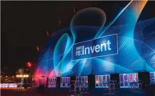  ??  ?? MANY OF TODAY’S CONFERENCE­S, SUCH AS AWS’S RE:INVENT, HAVE TAKEN A CUE FROM MUSIC FESTIVALS IN CREATING PUBLIC SPACES WHERE ATTENDEES CAN RELAX BETWEEN SEGMENTS.