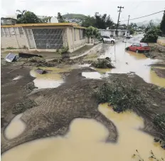  ?? Tonito.zayas@gfrmedia.com ?? La urbanizaci­ón Luchetti, en Yauco, fue inundada por la crecida de un río.