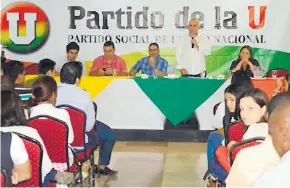  ?? ARCHIVO ?? Una asamblea del Partido de La U en Barranquil­la, con presencia de Roy Barreras.