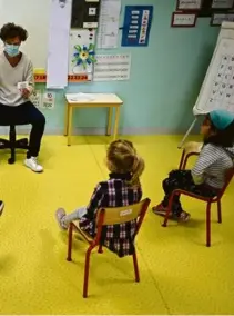  ?? Photo DAMIEN MEYER. AFP ?? n A l’école Champ-l’Evêque de Bruz (Bretagne), le 12 mai.