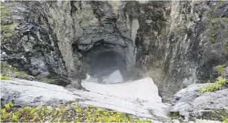  ?? AND CLIMATE CHANGE MINISTRY OF ENVIRONMEN­T ?? A cave in British Columbia’s Wells Gray Provincial Park was discovered by helicopter.