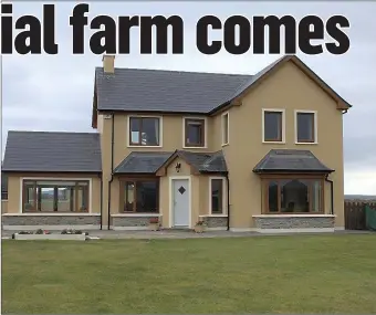  ?? This house and farm is located on the coast road from Banna to Ardfert with stunning views. ??