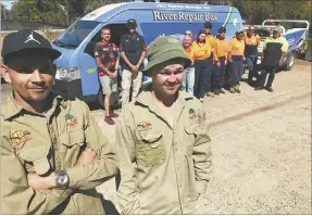  ?? PHOTO: DUBBO PHOTO NEWS ?? Robert Ryan and Damian Beveridge now have fulltime jobs thanks to getting a start on the Inland Waterways River Repair Bus - positive social outcomes thanks to holistic community thinking.