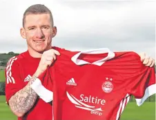  ??  ?? Aberdeen’s Jonny Hayes will now be allowed to face old club Celtic in their Scottish Cup semi-final clash.