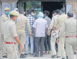  ?? HT PHOTO ?? Police personnel at Surajpur Court premises in Greater Noida, on Wednesday.