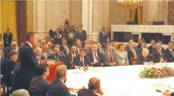  ?? (Knesset.gov.il) ?? PRESIDENT GEORGE H.W. Bush addresses the Madrid Peace Conference in 1991 while prime minister Yitzhak Shamir (third from right) listens.