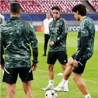  ?? ÁNGEL RIVERO ?? Arribas, en un entrenamie­nto con el primer equipo.