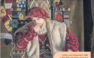  ?? JAVIER DE AGUSTÍN ALDEGUER / RTVE ?? Carlos, rey emperador. Sólo 1.891.000 siguieron el funeral del monarca español. ¿Dónde estaban los 3,8 millones que
despidiero­n Isabel?