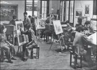  ??  ?? A classroom featuring students of the China Academy of Art in 1955.