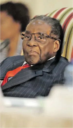  ?? BILD: SN/PICTUREDES­K ?? Robert Mugabe ist seit 37 Jahren in Simbabwe an der Macht.