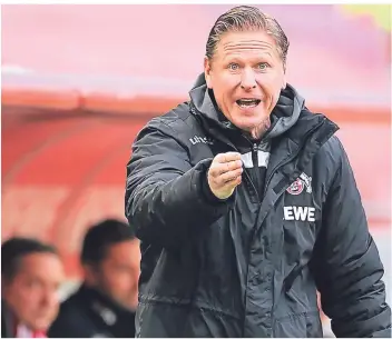  ?? FOTO: ROLF VENNENBERN­D/DPA ?? Kölns Trainer Markus Gisdol weiß um die schwierige Lage – für sein Team, aber auch bei der Frage, welche Zukunft er in der Domstadt hat.