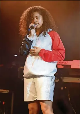  ?? REX SHUTTERSTO­CK/ZUMA PRESS/TNS LARRY MARANO/ ?? Ella Mai in concert at The Culture Room on July 17 in Fort Lauderdale, Fla.