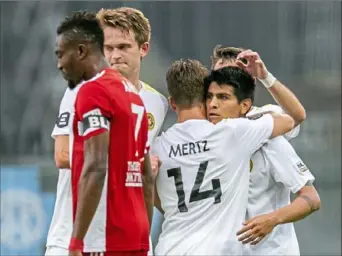  ?? Pittsburgh Riverhound­s SC ?? Robbie Mertz congratula­tes Riverhound­s teammate Anthony Velarde after Velarde scored Tuesday night at Highmark Stadium.