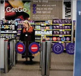  ?? ?? Tesco’s “smart” supermarke­t: a “hassle-free experience”