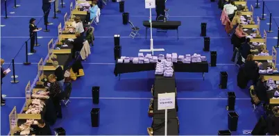  ?? Pictures: Colin Mearns ?? Angus Robertson, above inset, while left the count at the Emirates Arena in Glasgow, and main picture Nicola Sturgeon