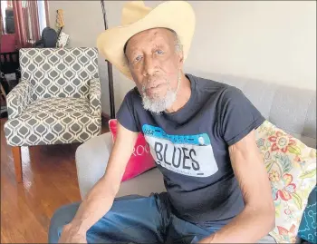  ?? TED SLOWIK/DAILY SOUTHTOWN ?? Chicago blues singer James Yancy Jones, 79, better known as Tail Dragger, on Thursday at his home in Chicago’s Austin neighborho­od.