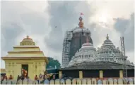  ?? THE NEW YORK TIMES PHOTO BY SMITA SHARMA ?? The Jagannath Temple in Puri, India, contains a vault that holds millions of dollars’ worth of antiquitie­s, but the key to the vault is missing.