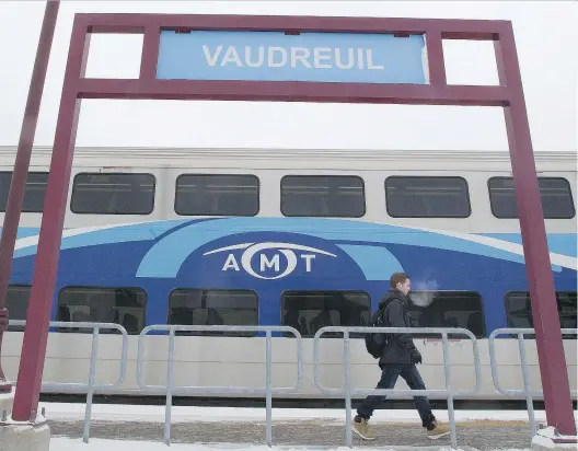  ??  ?? Vaudreuil-Dorion is adopting new parking requiremen­ts at its sports complex due to spillover parking from the adjacent train station.