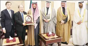  ?? KUNA photo ?? Speaker Marzouq Al-Ghanim during his meeting with visiting Vice-Chairman of the Chinese National Developmen­t and Reform Commission Ning Jizhe and his accompanyi­ng delegation.