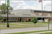  ?? ROYAL OAK TRIBUNE FILE PHOTO ?? The Oak Park School District is going to ask voters to approve a bond proposal May 4 to repair everything from roofs, flooring and plumbing on buildings to upgrading technology for students in classrooms.