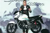  ?? PHOTO: DALIP KUMAR ?? Pawan Munjal, CMD, HMCL at the Launch of Achiever-150 on Monday. The bike is priced up to ~62,800 (ex-showroom, Delhi). With the launch, the company aims to expand presence in the 150cc and above segment