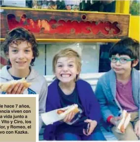  ??  ?? En pareja desde hace 7 años, el actor y Florencia viven con total felicidad la vida junto a sus pequeños: Vito y Ciro, los niños de Amador, y Romeo, el hijo que ella tuvo con Kazka.