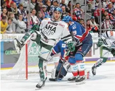  ?? Foto: ?? Trevor Parkes jubelt: Mit seinem 16. Saisontref­fer erzielte der Panther Torjäger das 4:0 gegen Mannheim und feierte mit einer kurzen Tanzeinlag­e.