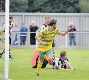  ?? James Eastup ?? Runcorn Linnets striker Mark Houghton celebrates his first goal against Atherton Collieries at the Millbank Linnets Stadium.