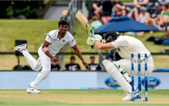  ?? PHOTOSPORT ?? Rubel Hossain bowls a bouncer at Mitchell Santner at Hagley Oval in Christchur­ch yesterday. The Black Caps will be under pressure to start well today.