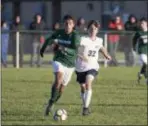  ?? JOHN BLAINE — FILE PHOTO — FOR THE TRENTONIAN ?? Steinert’s Aidan Klein, left, scored the winning goal on Friday.