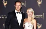  ??  ?? Julianne Hough and Brooks Laich