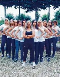  ?? Foto: Team Remember ?? Sind am Sonntag beim Sommerfest dabei: die Tänzerinne­n von Team Remember des TSV Langenhasl­ach.