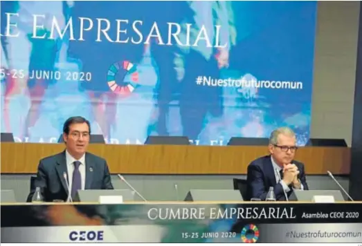  ?? EP ?? Antonio Garamendi, presidente de la CEOE, y Pablo Isla, presidente de Inditex.