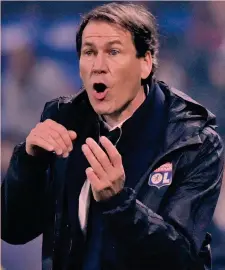  ??  ?? Ex gialloross­o Rudi Garcia, 55, alla Roma dal ‘13 al ‘16. Al Lione da ottobre