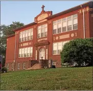  ?? MEDIANEWS GROUP FILE PHOTO ?? The St. Aloysius Parish School building on North Hanover Street was used over the winter as an overnight warming shelter for area homeless persons.