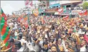  ?? ANI ?? BJP supporters during a roadshow in Karnataka on Saturday.