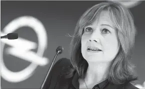  ?? [ AFP] ?? Mary Barra, CEO von GM, widersteht den Avancen von Fiat.