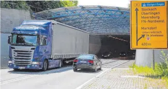  ?? FOTO: ALX ?? Die zweite Röhre soll im Friedrichs­hafener Riedlepark­tunnel für Entlastung sorgen. Wie dringlich die Landesregi­erung das Projekt einstuft, wird sich zeigen, wenn das Verkehrsmi­nisterium am 28. November seine Prioritäte­nliste vorstellt.