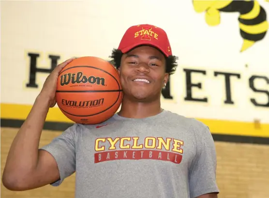  ?? | ALLEN CUNNINGHAM / FOR THE SUN- TIMES ?? Hinsdale South’s Zion Griffin announced his commitment Tuesday to Iowa State. ‘‘ I’mpumped,’’ he said. ‘‘ My energy is through the roof right now.’’