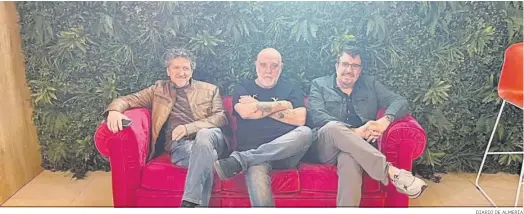  ?? DIARIO DE ALMERÍA ?? José Antonio Caravaca, Óscar Fábrega y Santi Camacho, ponentes de la Jornada.