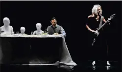  ??  ?? MOMENTOS. Metallica lanzó su ultimo cd hace unos días. Ignacio con el guitarrist­a Kirk Hammett en el video. Y también como modelo.
