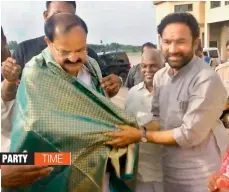  ??  ?? BJP MLA G. Kishan Reddy welcomes NDA Vice-Presidenti­al candidate M. Venkaiah Naidu at the Begumpet airport in Hyderabad on Thursday. Almost the entire TS BJP unit was present to receive the former Union Minister on his first visit to Hyderabad after...